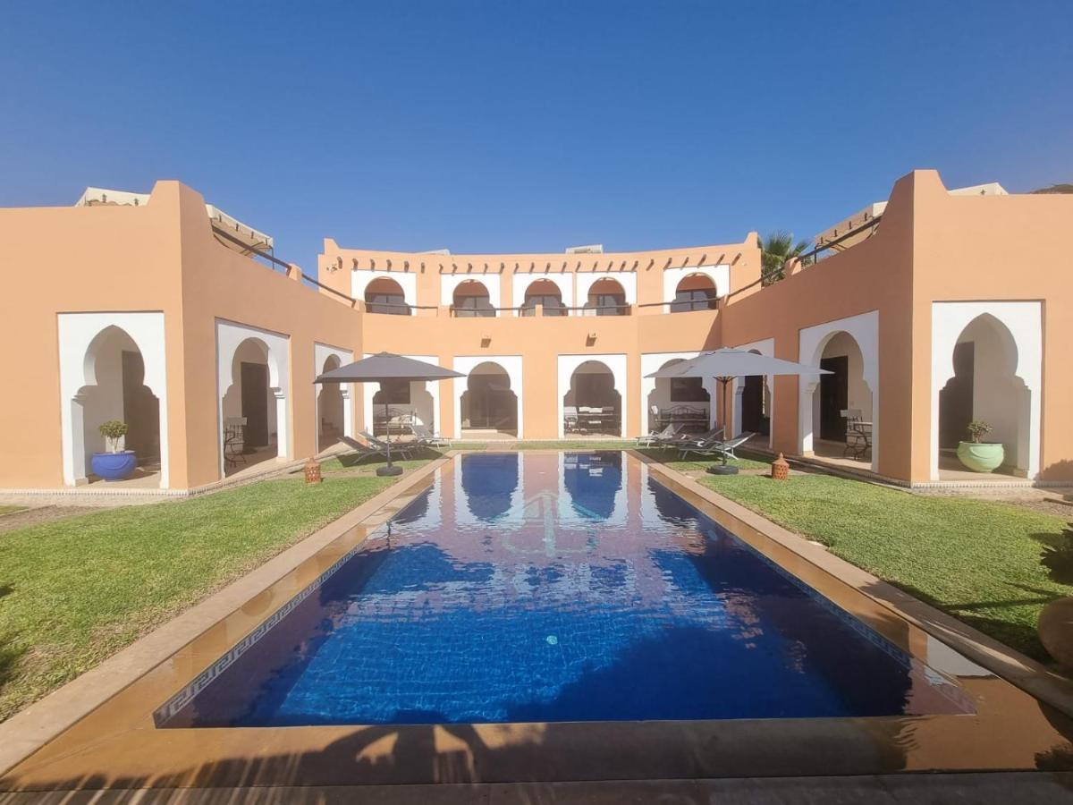 رياد Asmaa Agadir *